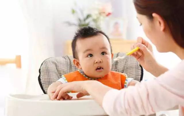 关于八个月宝宝不能吃的食物