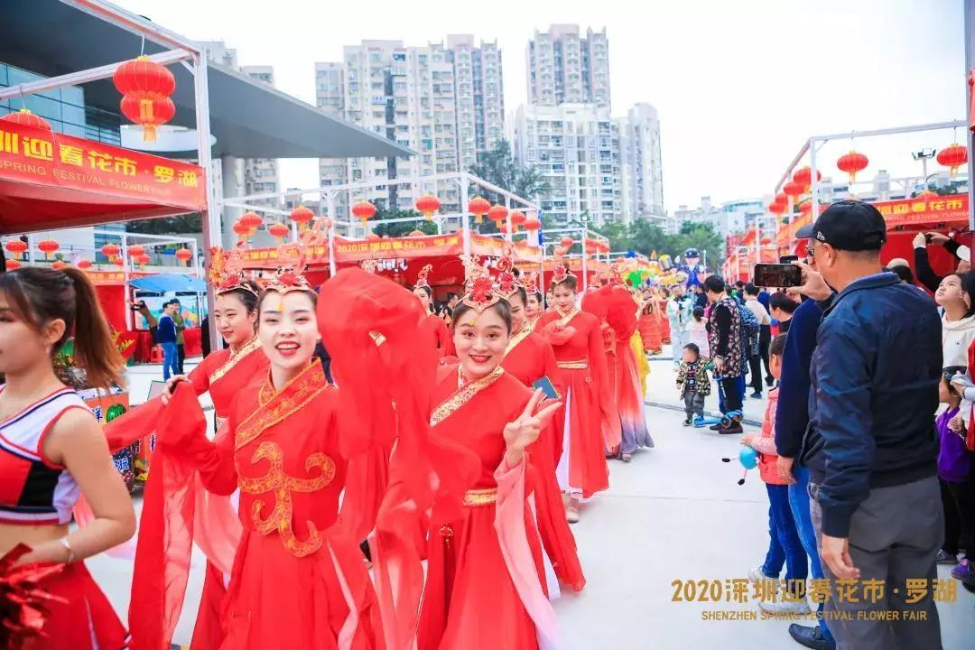 广东，这片繁荣富饶的土地，自古以来便是文化繁荣与风景独好的宝地。在这片土地上，既有现代化的都市繁华，又有古色古香的乡村韵味。从北到南，风光无限，游览胜地众多。